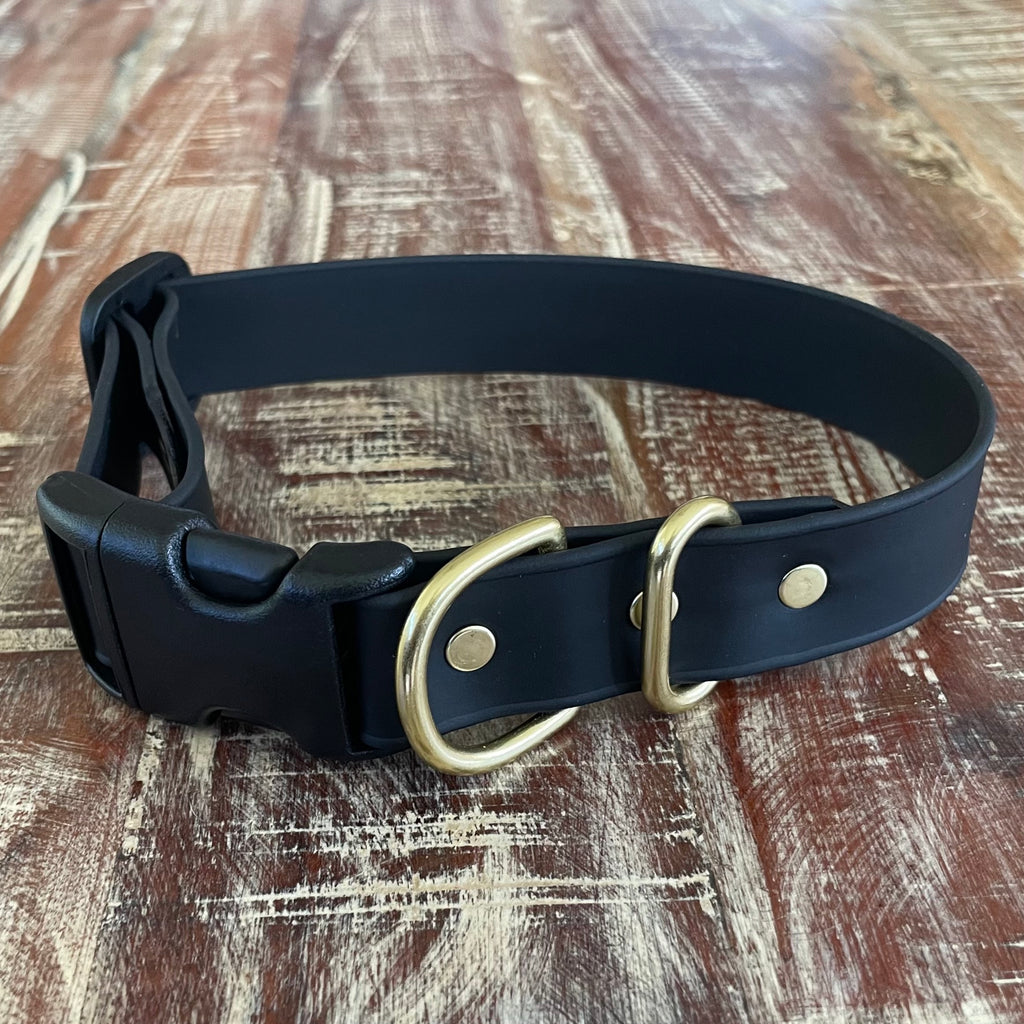 Adjustable Waterproof Collar : Black + Brass